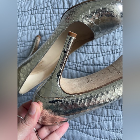 Kate Spade gold Chrome Snake Print Heels Size 9.5 - Picture 6 of 7